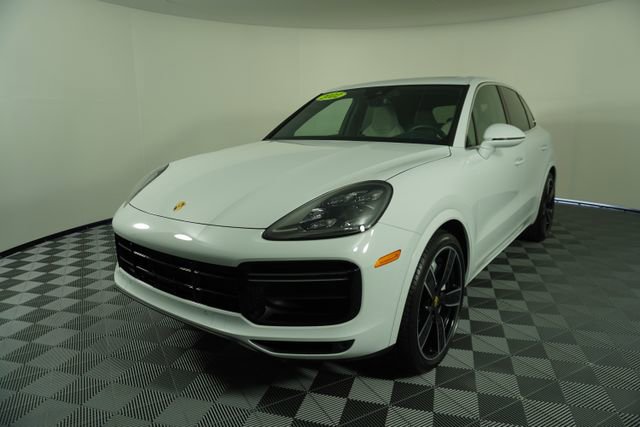 Used 2022 Porsche Cayenne Turbo AWD/4WD image 3