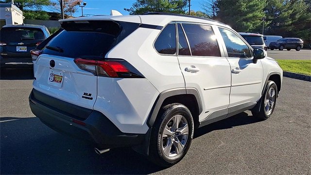 Used 2024 Toyota RAV4 XLE w/ Convenience Package image 8