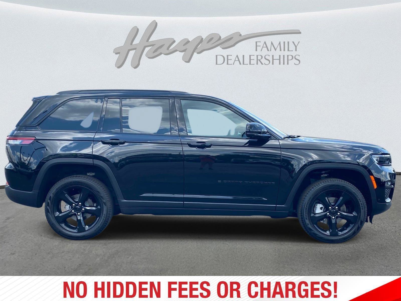 Used 2025 Jeep Grand Cherokee Limited w/ Luxury Tech Group II RWD image 2
