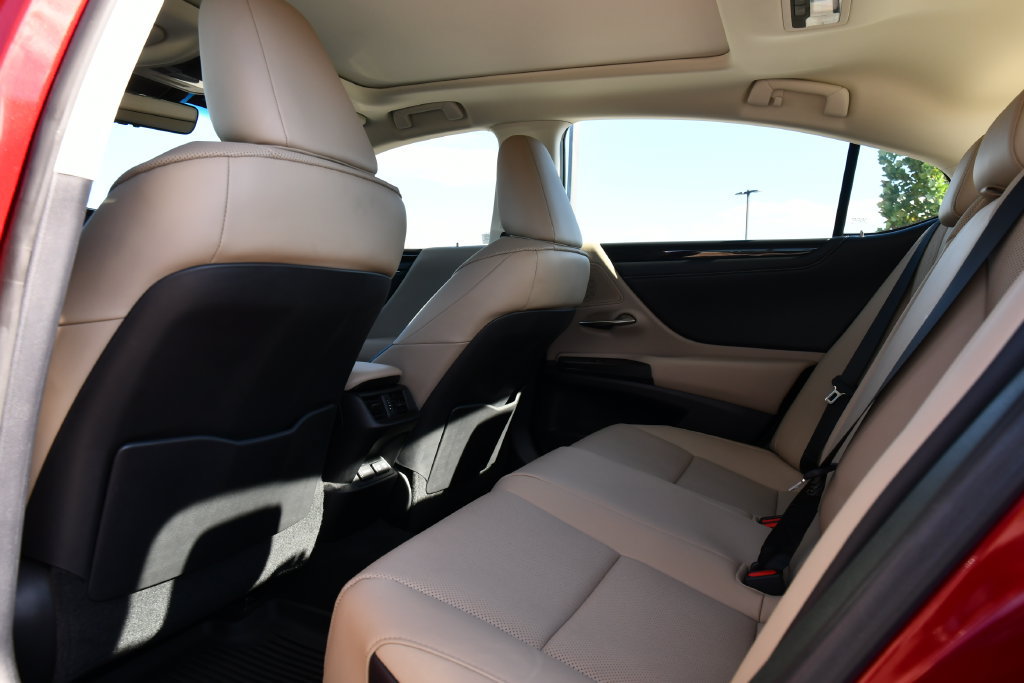 Used 2021 Lexus ES 350 w/ Premium Package FWD image 19