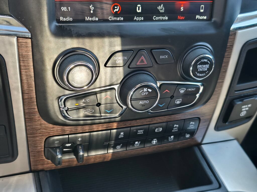 Used 2018 RAM 3500 Laramie AWD/4WD image 11