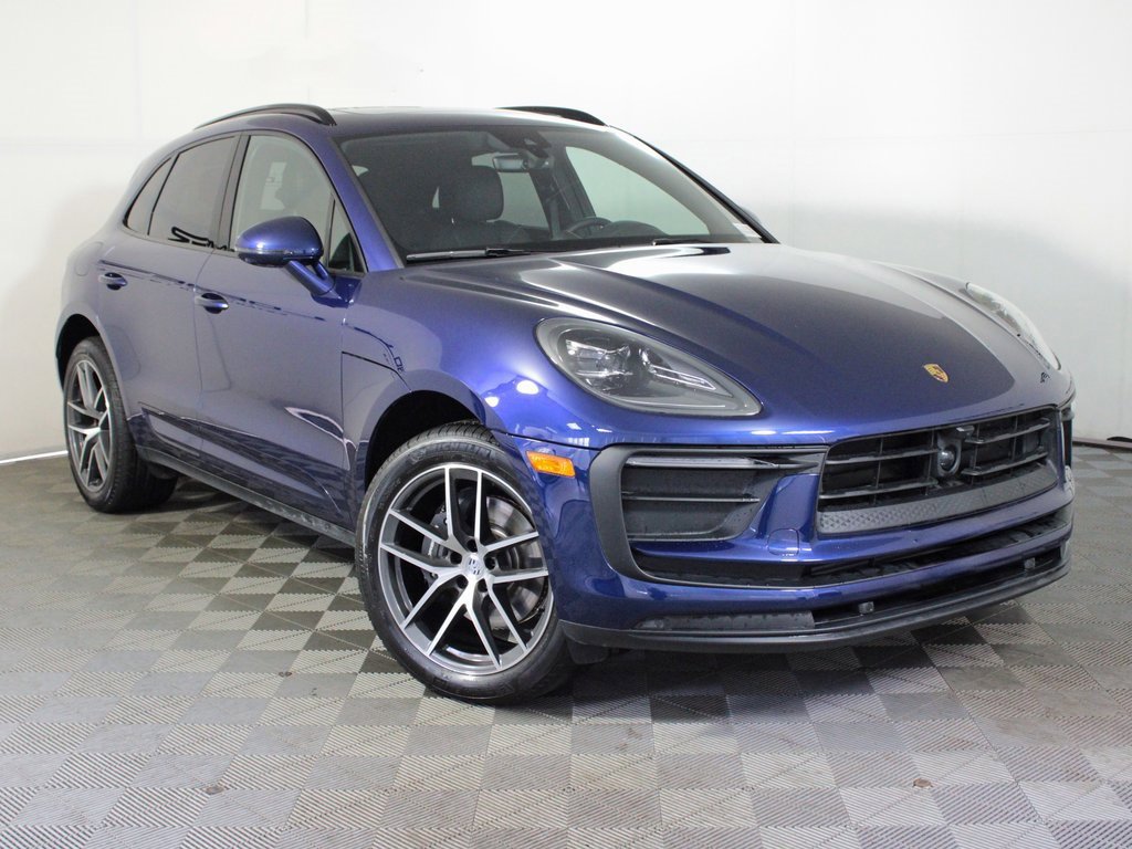 Used 2025 Porsche Macan image 10