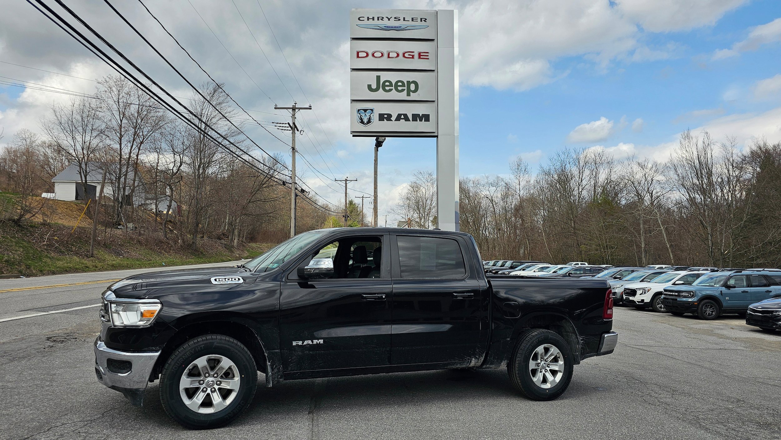 Used 2024 RAM 1500 Laramie AWD/4WD image 31