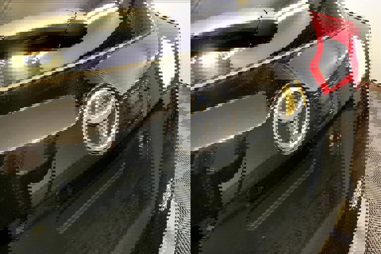 Used 2015 Toyota RAV4 Limited image 32