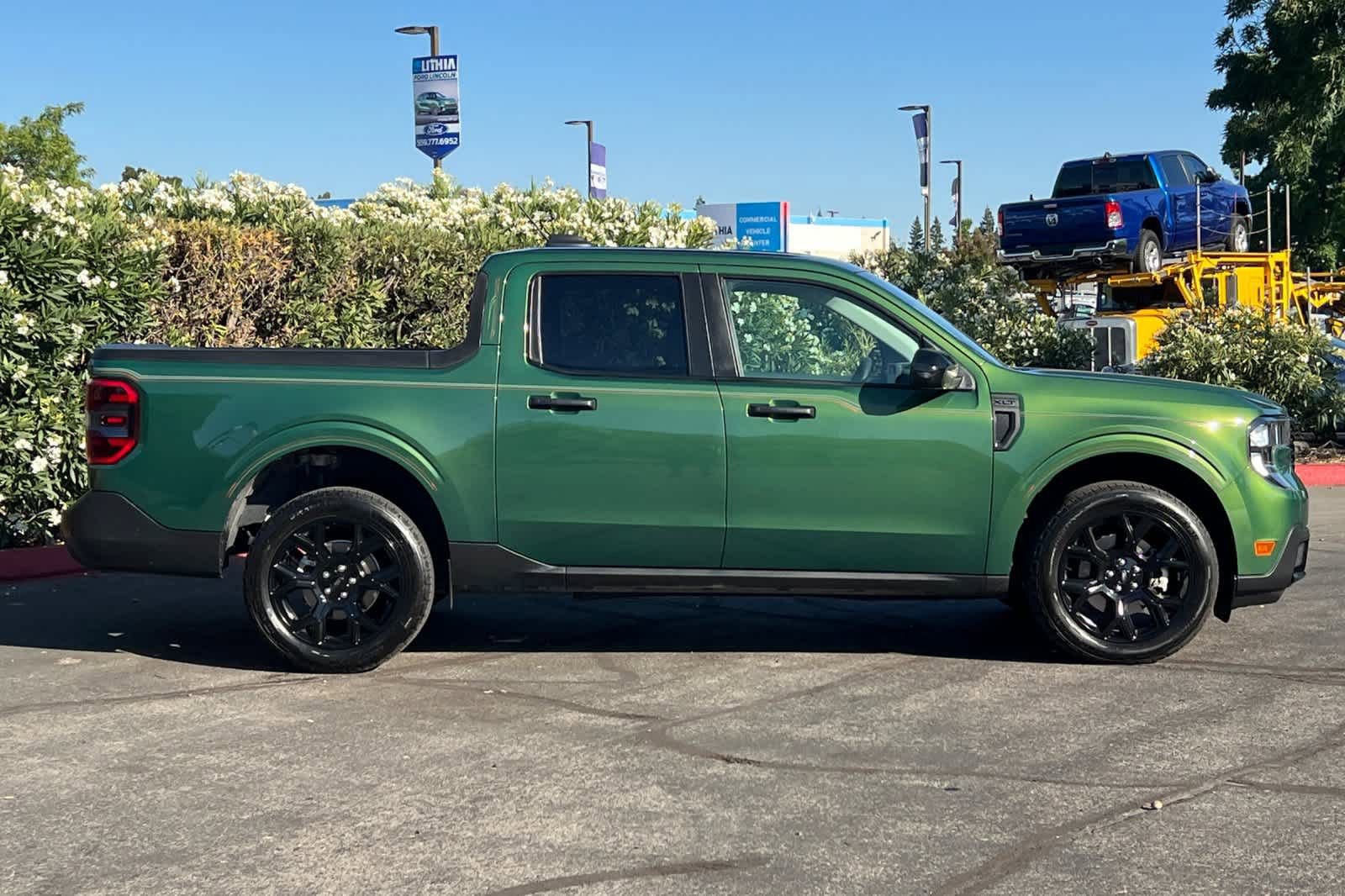 Certified 2025 Ford Maverick XLT w/ Black Appearance Package AWD/4WD image 9