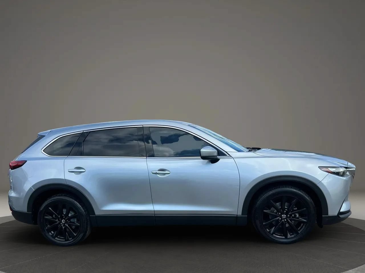 Used 2023 MAZDA CX-9 Touring Plus AWD/4WD image 4