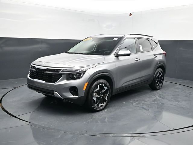 Used 2025 Kia Seltos S image 4