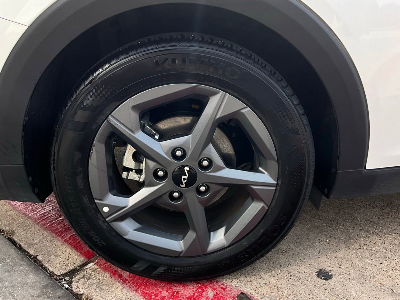 Used 2025 Kia K4 LXS image 9