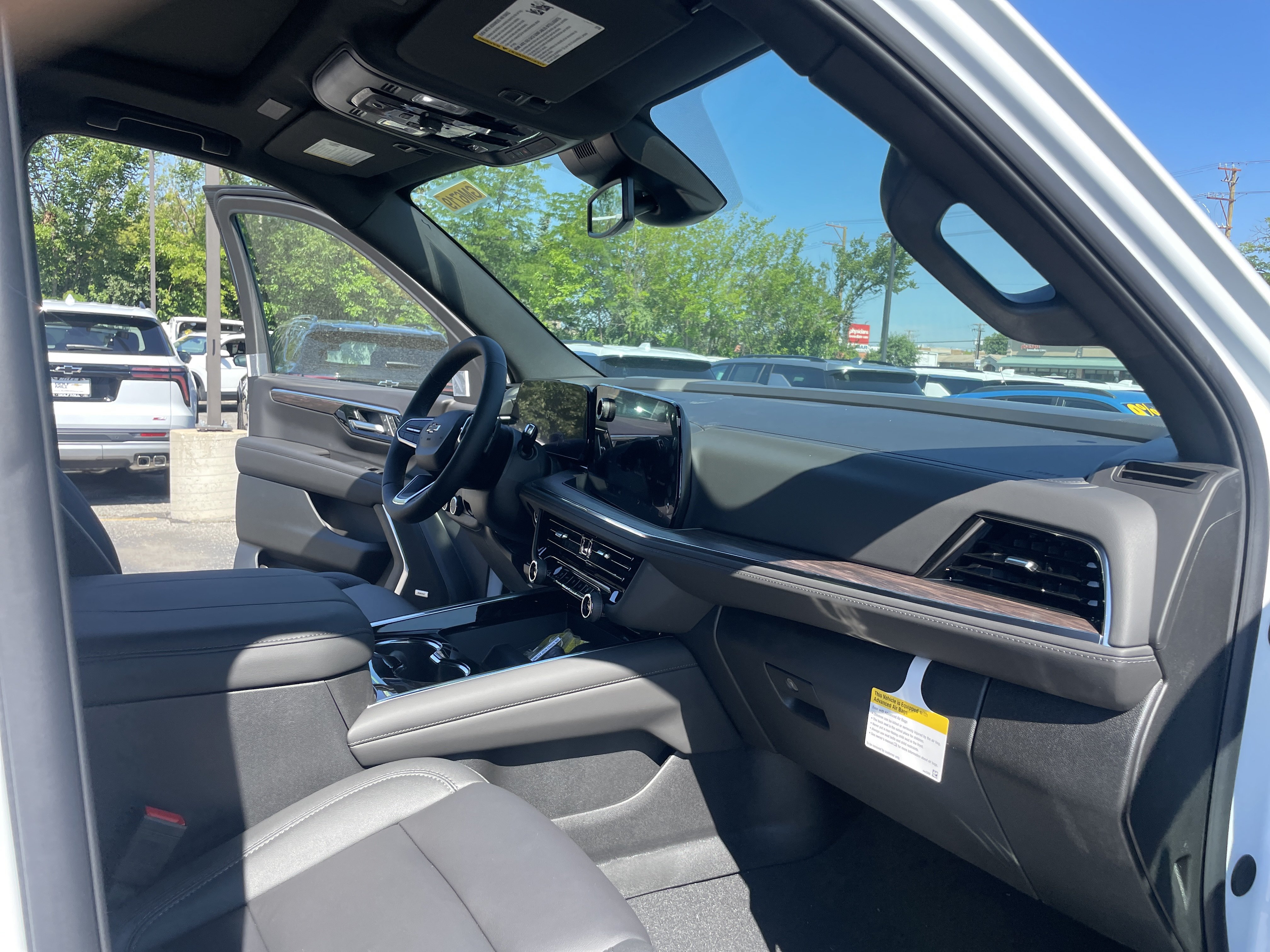 New 2026 Chevrolet Tahoe Z71 w/ Comfort Package AWD/4WD image 30