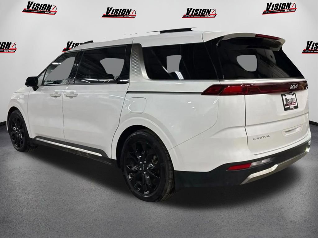 Used 2024 Kia Carnival SX Prestige image 7