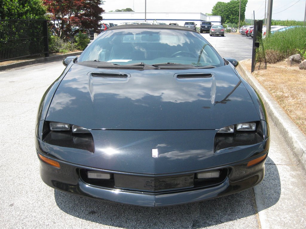 Used 1996 Chevrolet Camaro LT RWD image 2
