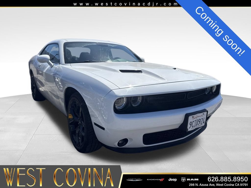 Used 2022 Dodge Challenger SXT w/ Blacktop Package RWD image 3