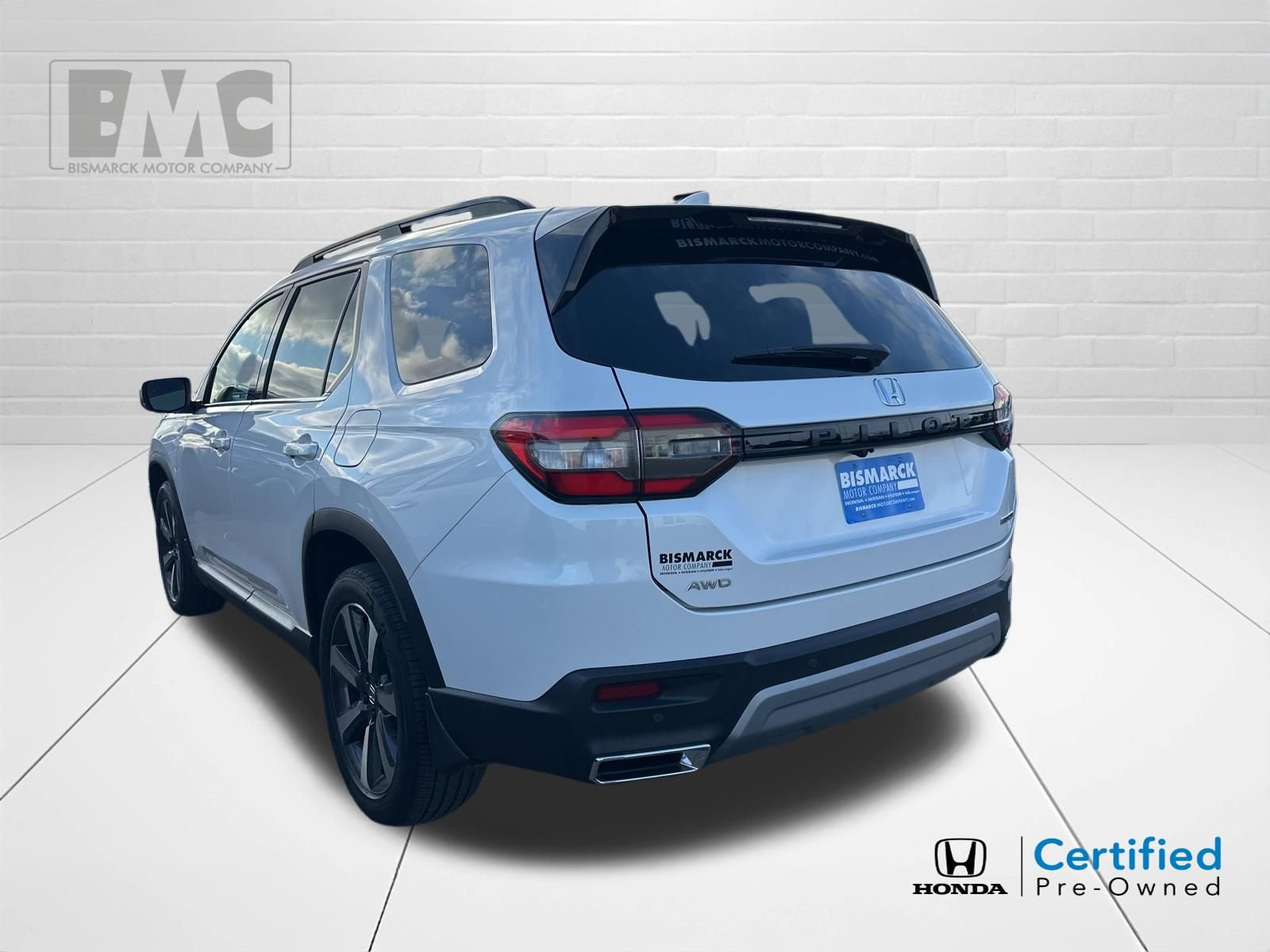 Used 2023 Honda Pilot Touring image 4