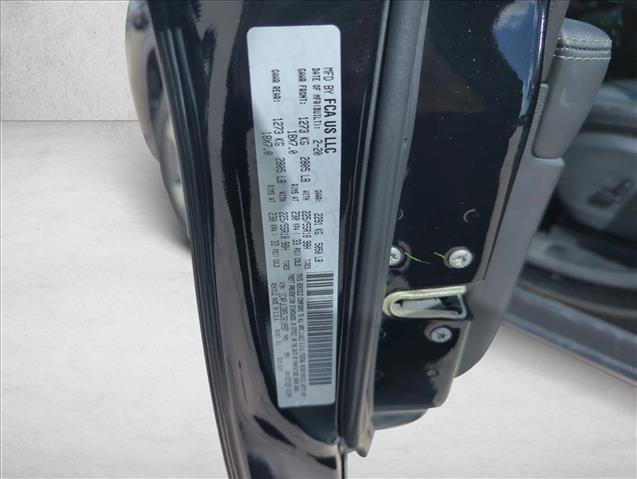 Used 2020 Jeep Cherokee Limited image 28