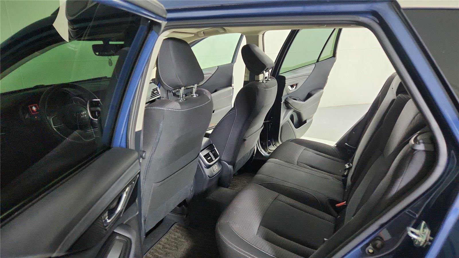 Used 2023 Subaru Outback Premium image 23