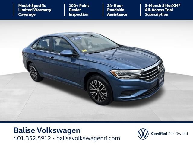 Certified 2021 Volkswagen Jetta SE w/ SE Cold Weather Package image 1