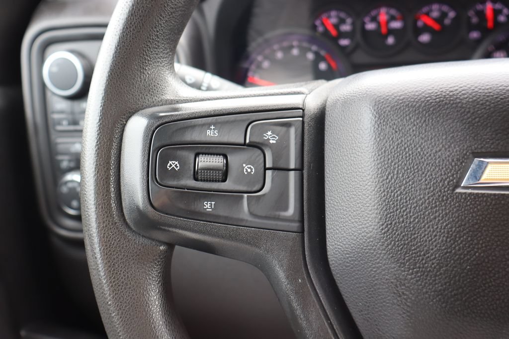 Used 2023 Chevrolet Silverado 1500 Custom AWD/4WD image 7