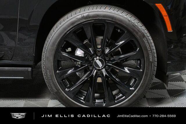 Used 2026 Cadillac Escalade Platinum Sport w/ LPO, ONYX Package AWD/4WD image 37