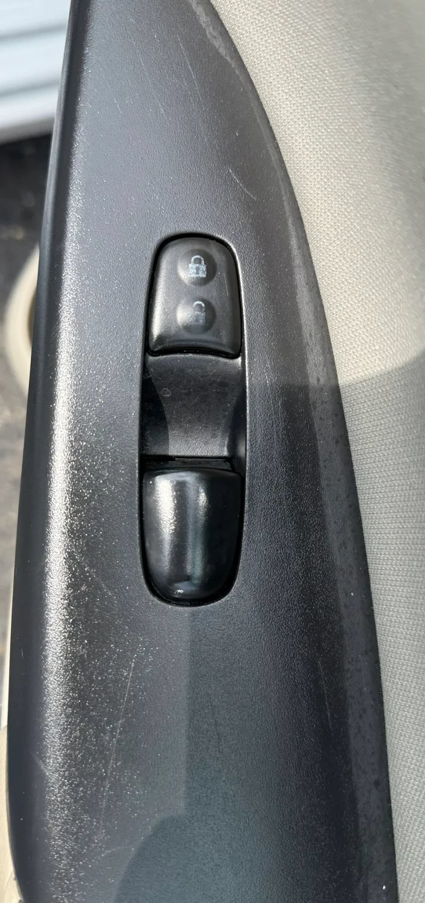 Used 2017 Nissan Sentra S FWD image 32
