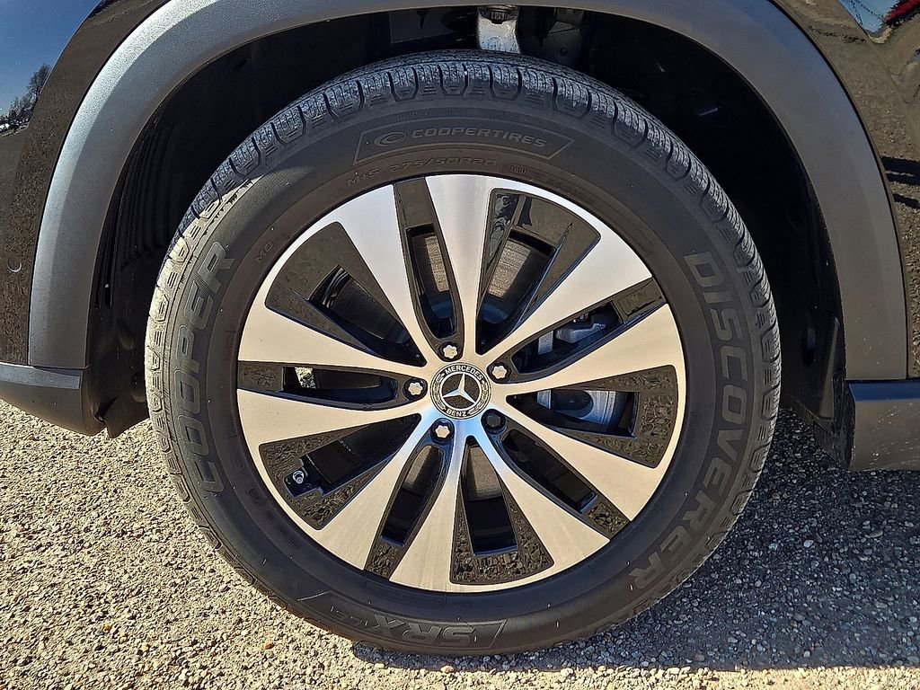 Used 2025 Mercedes-Benz GLE 450 4MATIC w/ Warmth & Comfort Package image 11