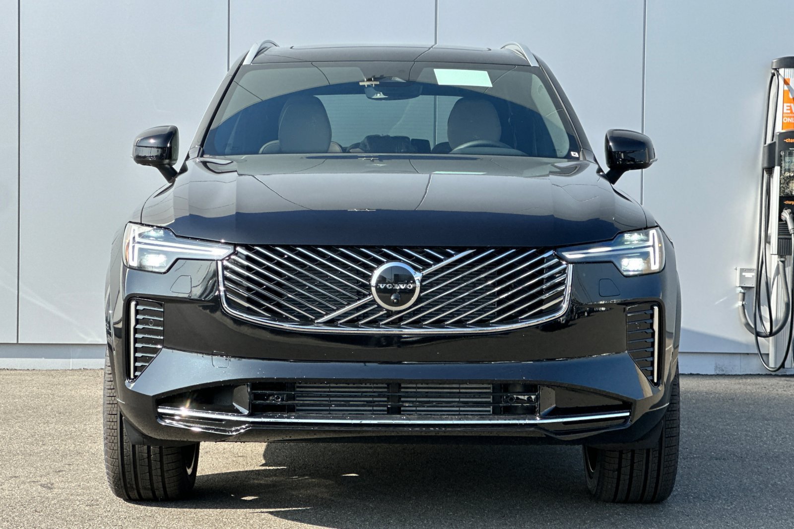 Used 2026 Volvo XC90 T8 Plus w/ Protection Package Premier AWD/4WD image 8