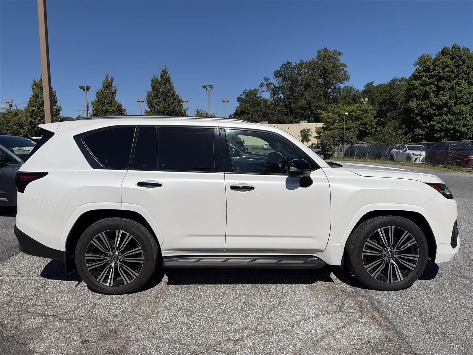 Used 2025 Lexus LX 600 4WD w/ Appearance Package image 6