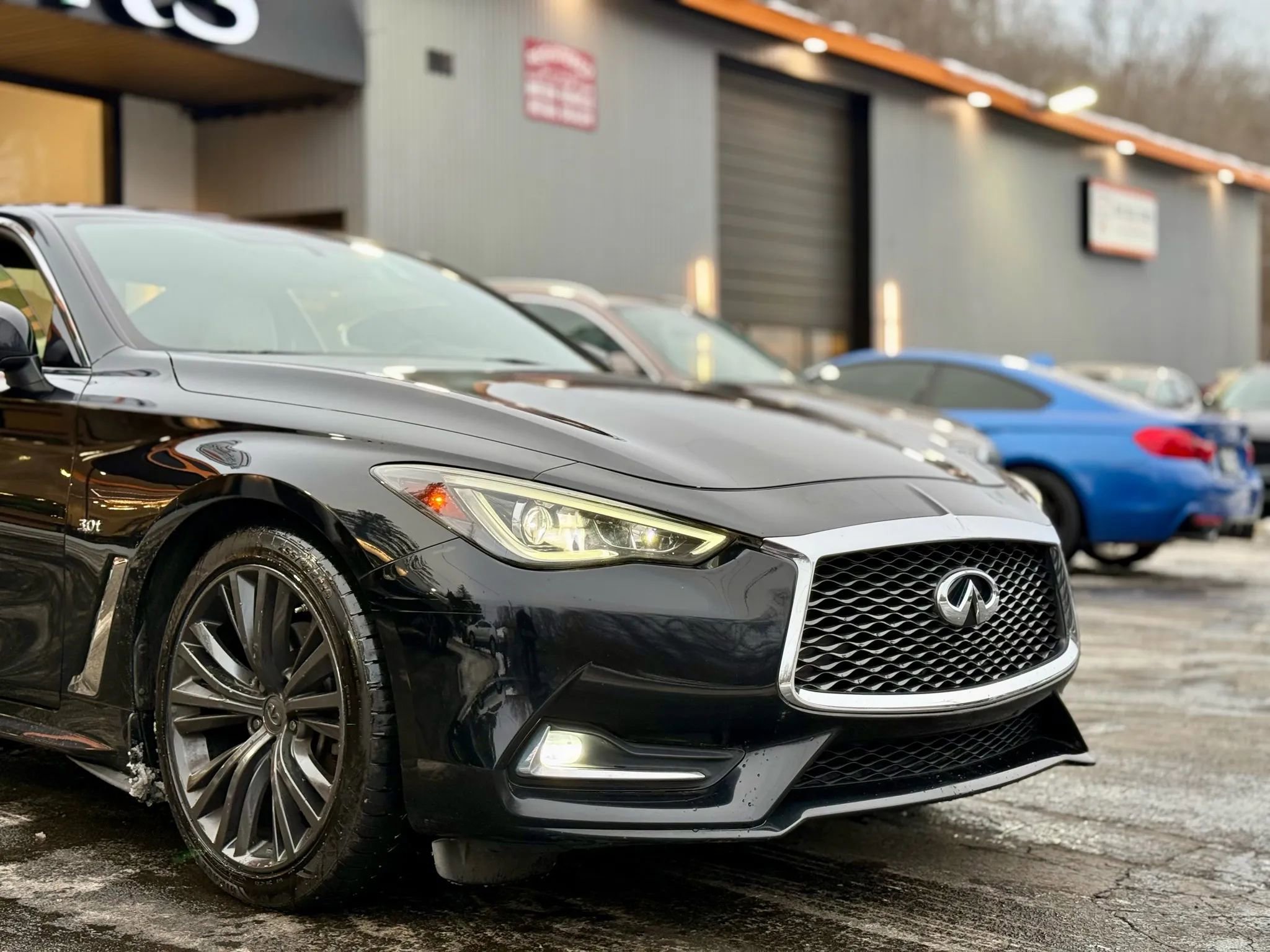 Used 2017 INFINITI Q60 3.0t w/ Cargo Package image 30