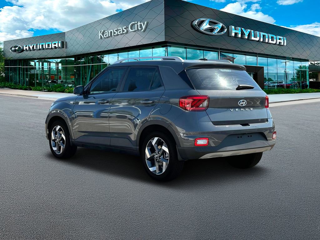 New 2025 Hyundai Venue SEL FWD image 5