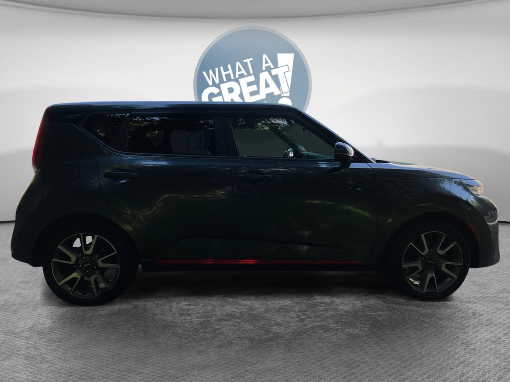 Used 2020 Kia Soul GT-Line FWD image 2