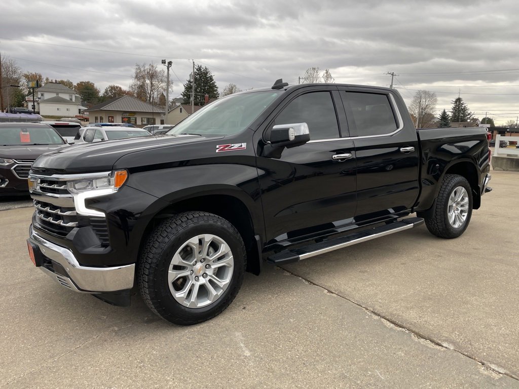 Used 2025 Chevrolet Silverado 1500 LTZ w/ LTZ Premium Package image 1