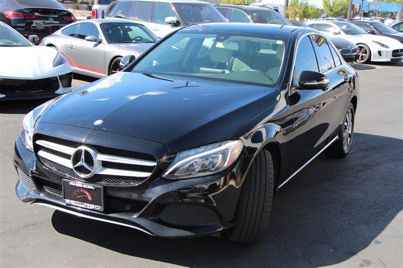 Used 2015 Mercedes-Benz C 300 4MATIC Sedan image 4