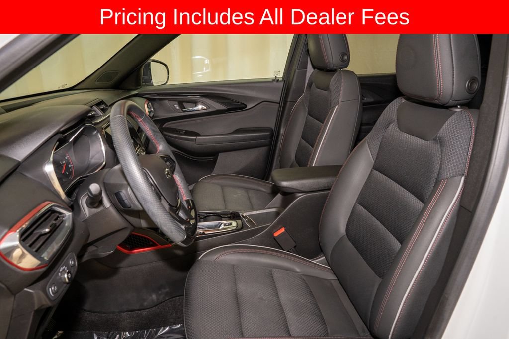 Used 2023 Chevrolet TrailBlazer RS w/ Sun and Liftgate Package FWD image 12