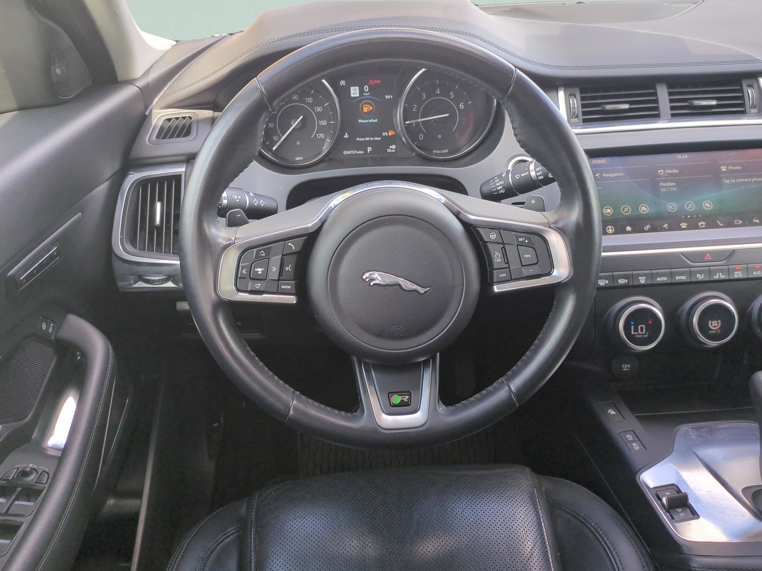 Used 2020 Jaguar E-PACE SE image 15