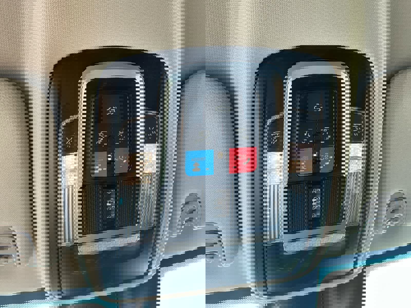 Used 2024 RAM 2500 Laramie w/ Safety Group image 22