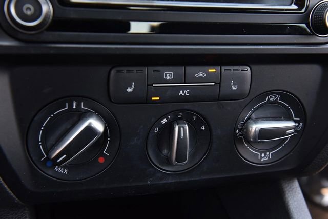 Used 2017 Volkswagen Jetta SE FWD image 16