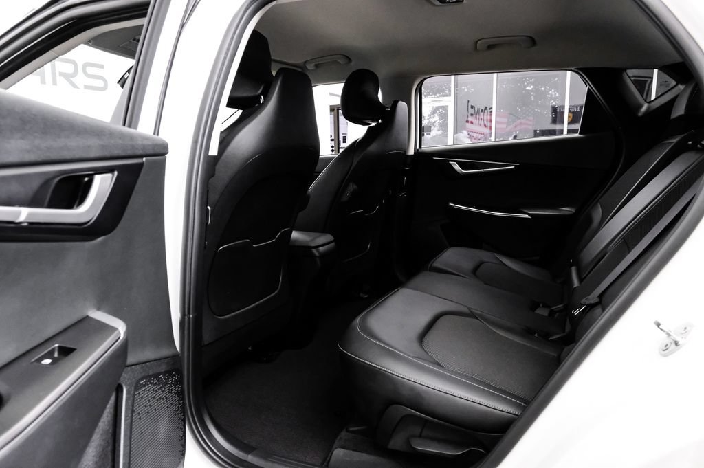 Used 2024 Kia EV6 Light RWD image 41