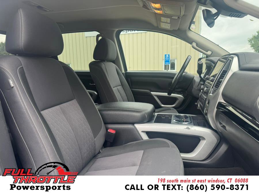 Used 2021 Nissan Titan SV w/ SV Convenience Package image 13