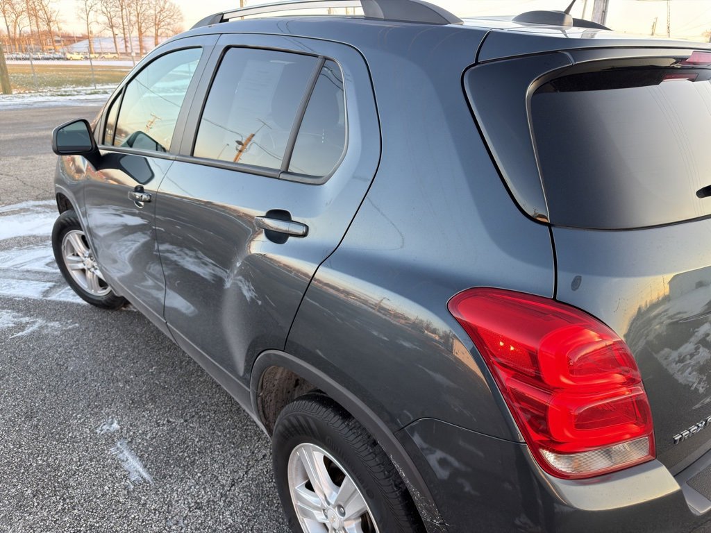 Used 2021 Chevrolet Trax LT w/ LT Convenience Package image 50