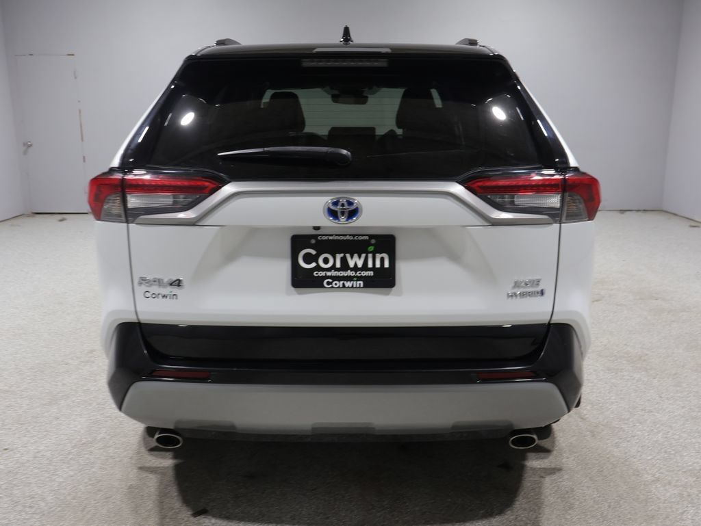Used 2024 Toyota RAV4 XSE AWD/4WD image 3