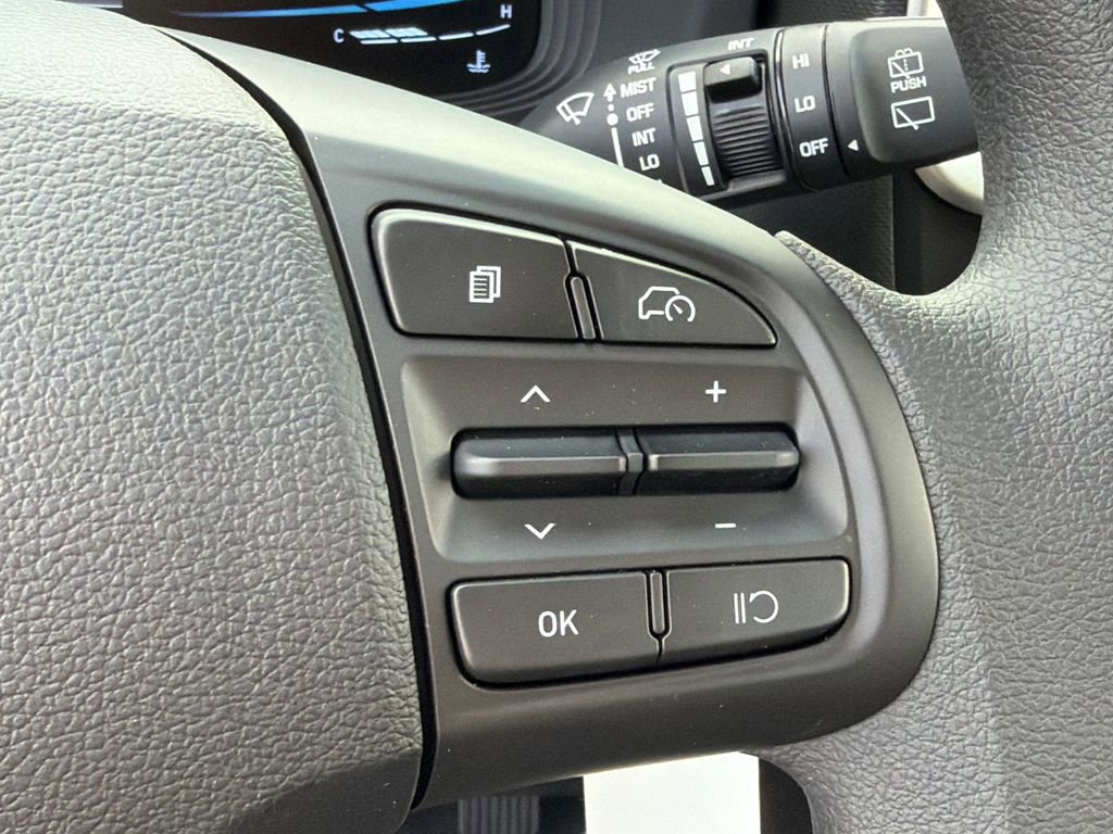 New 2026 Hyundai Venue SE image 25