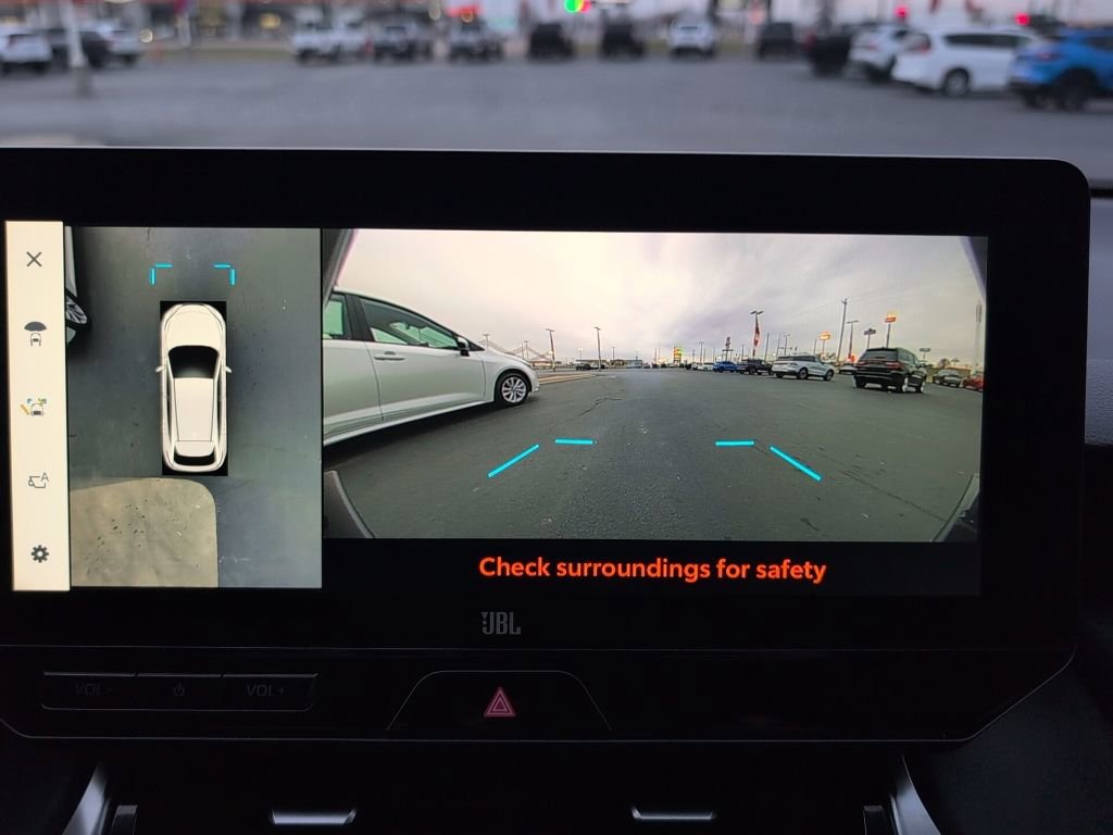 Certified 2023 Toyota Venza Limited image 28