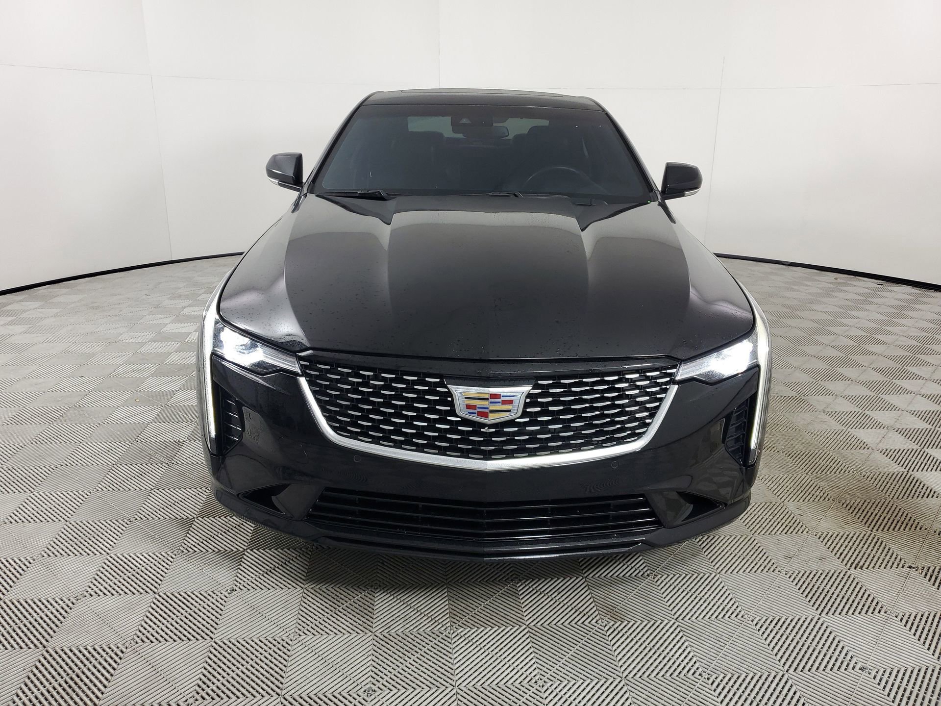 Used 2023 Cadillac CT4 Premium Luxury image 3