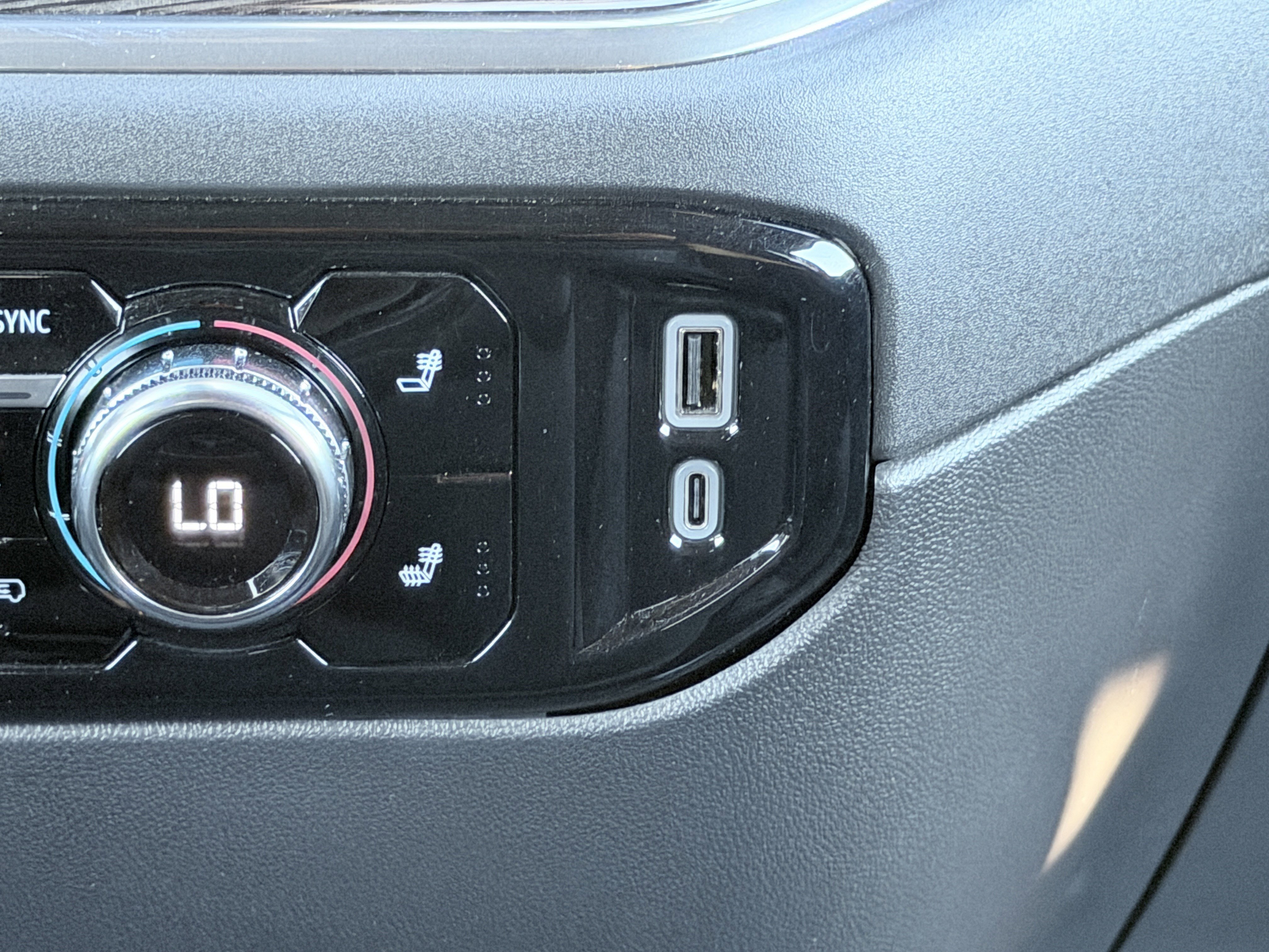 Used 2024 GMC Sierra 1500 Elevation image 26