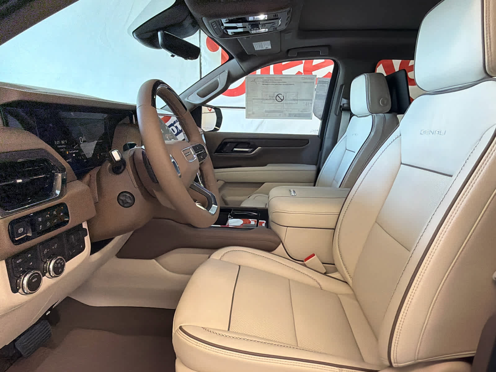 New 2026 GMC Yukon Denali w/ Denali Reserve Package AWD/4WD image 15