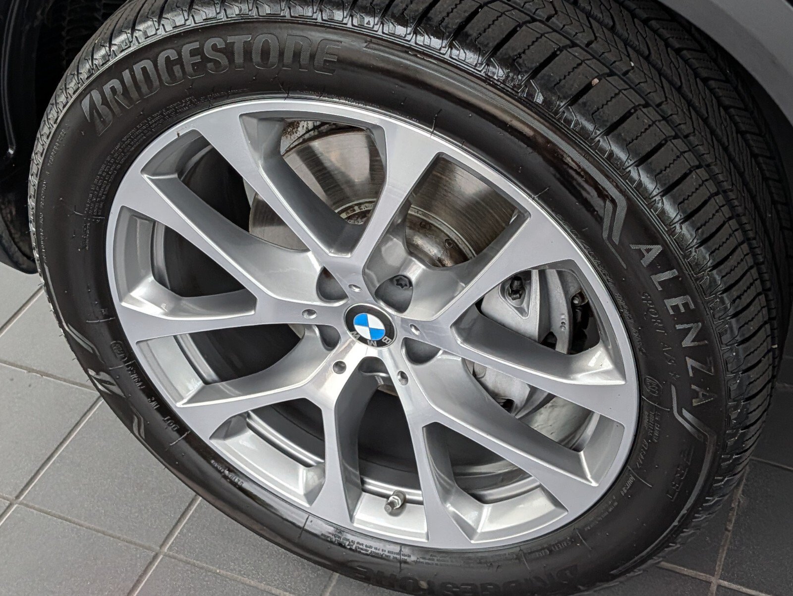 Used 2026 BMW X5 xDrive40i w/ Premium Package AWD/4WD image 9