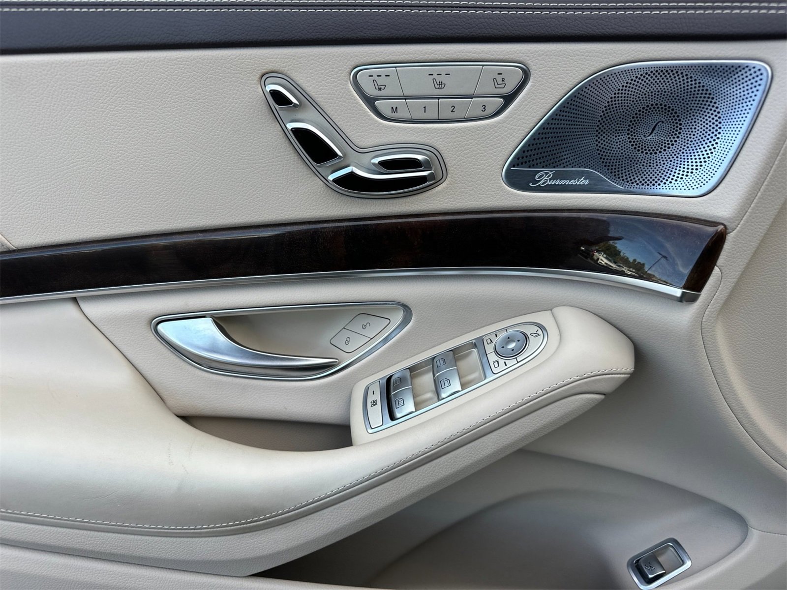 Used 2018 Mercedes-Benz S 560 Sedan image 11