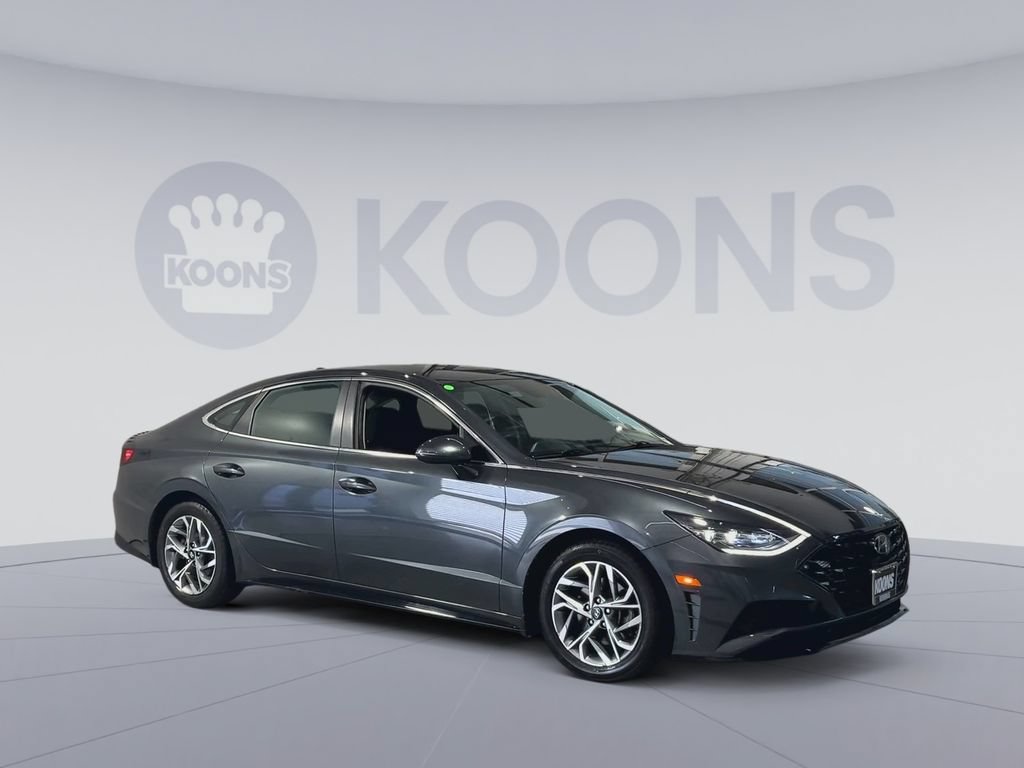 Used 2023 Hyundai Sonata SEL FWD image 2