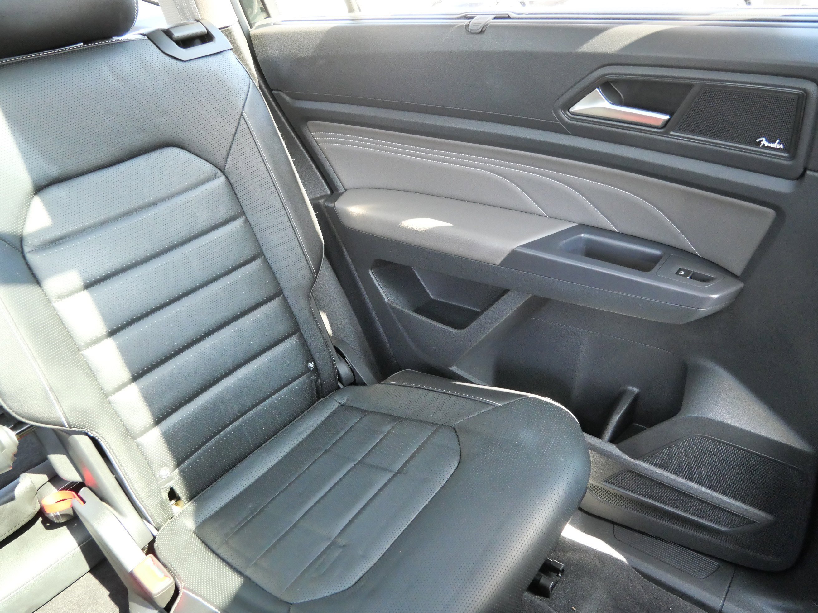 Used 2021 Volkswagen Atlas SEL Premium image 14