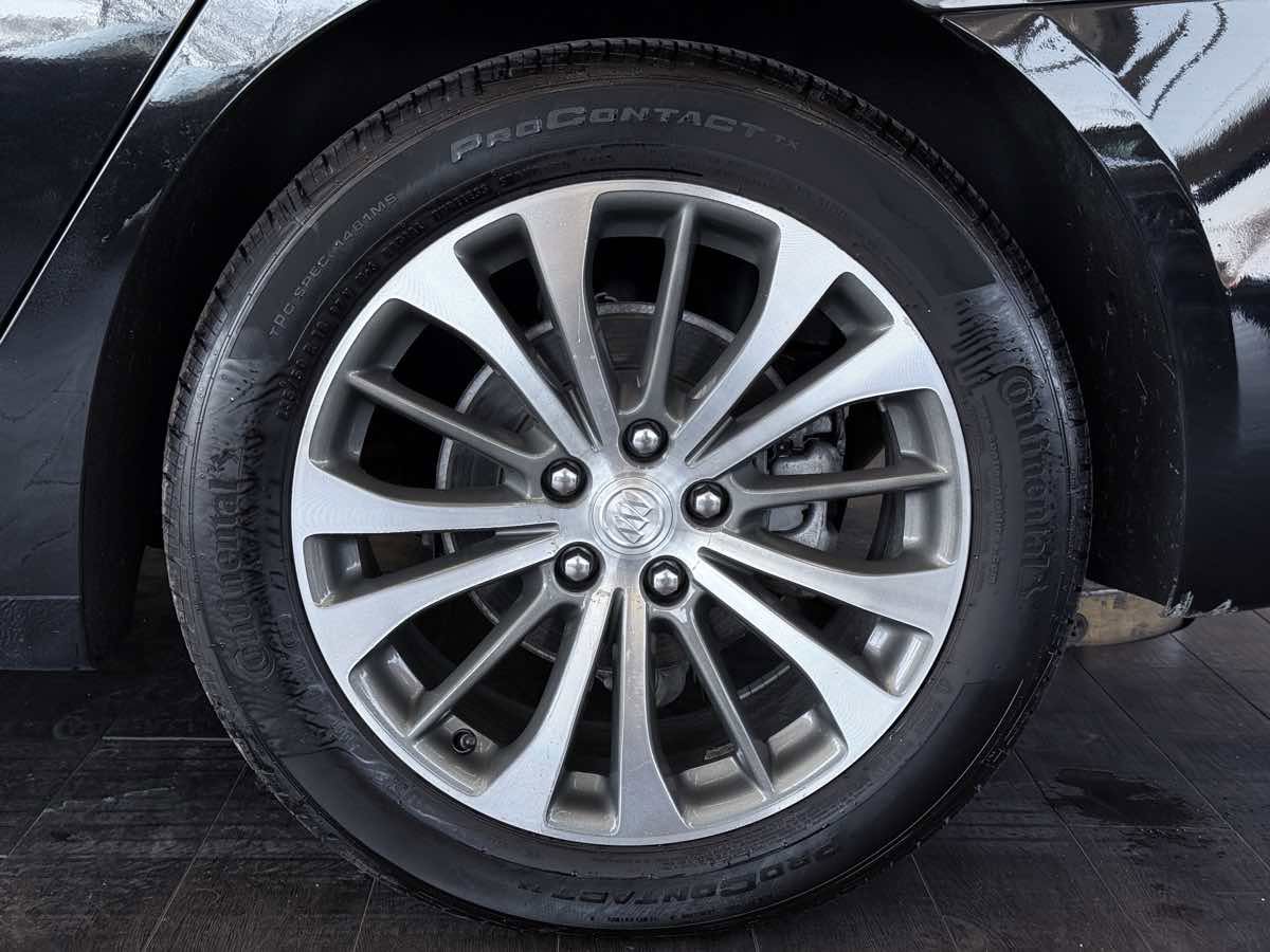 Used 2018 Buick LaCrosse Premium w/ Driver Confidence Package #2 image 32