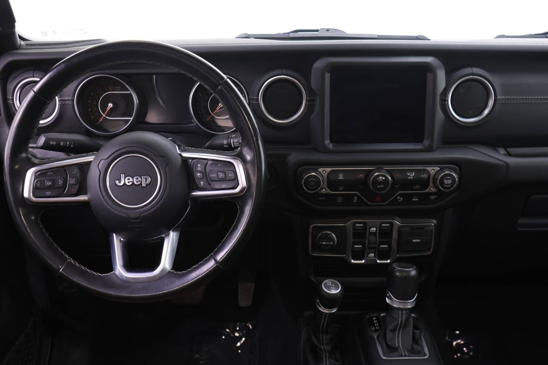 Used 2020 Jeep Gladiator Overland AWD/4WD image 5